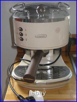 DeLonghi 1 or 2 cup Espresso Coffee Maker ECOV311. BG