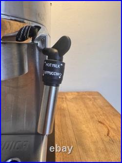 DeLonghi Dedica EC685. M 2 Cup Coffee Machine Silver DeLonghi Dedica EC685. M 2 Cup Coffee Machine Silver