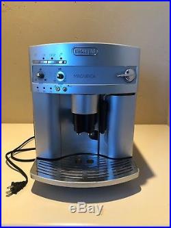 DeLonghi ESAM3300 Magnifica Super-Automatic Espresso/Coffee Latte Machine