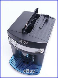 DeLonghi Magnifica ESAM 3000. B Beans to Cup Coffee Machine