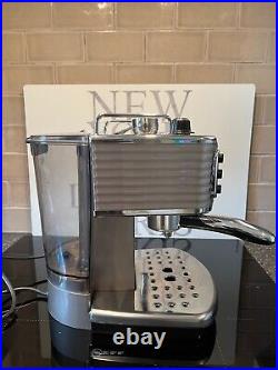DeLonghi Scultura Espresso & Cappuccino 15 BarCoffee Machine Additional Frother