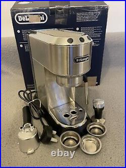 De'Longhi EC885. M Dedica Arte Espresso Coffee Machine, Silver