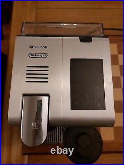 De'Longhi EN750. MB Nespresso Pod Coffee Machine Maker 1400W 1.3L Silver
