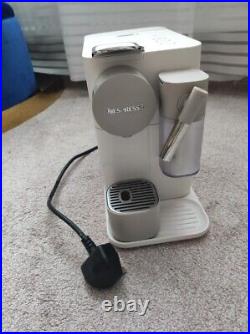 De'Longhi Lattissima One EN500. W 1400W Nespresso Coffee Machine