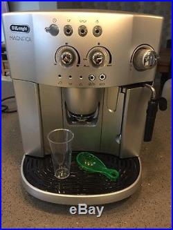 De'Longhi Magnifica Bean To Cup Espresso/ Cappuccino Coffee Machine Silver