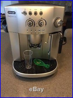 De'Longhi Magnifica Bean To Cup Espresso/ Cappuccino Coffee Machine Silver
