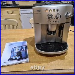 De'Longhi Magnifica ESAM4200. S Bean to Cup Coffee Machine Silver