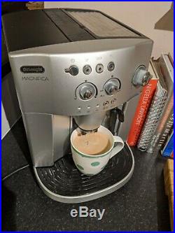 De'Longhi Magnifica ESAM 4200 Bean-to-Cup Coffee Machine Very Good Condition