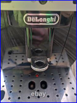 De'Longhi Magnifica S ECAM22.110. B Automatic Bean To Cup Coffee Espresso Machine