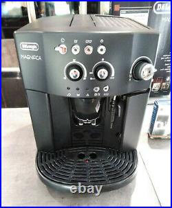 De'longhi Magnifica esam4000 Bean to Cup Black Coffee Machine with steam