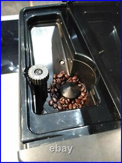 De'longhi Magnifica esam4000 Bean to Cup Black Coffee Machine with steam
