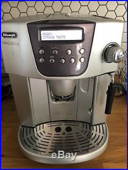 Delonghi Magnifica ESAM 4400 Super Automatic Espresso Coffee Machine Works Great