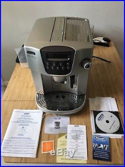Delonghi Magnifica ESAM 4400 Super Automatic Espresso Coffee Machine Works Great