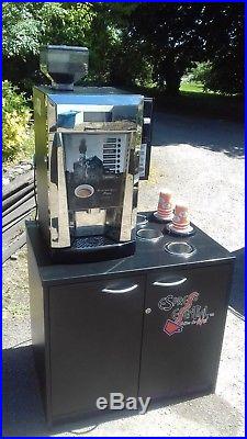 Espresso Essential Commercial Bean To Cup Coffee Hot Drinks Vending Machine