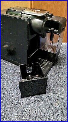 Nespresso De'Longhi EN550. B Pod Coffee Machine Black