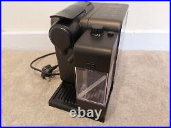 Nespresso De'Longhi EN550. B Pod Coffee Machine Black Used Working Order