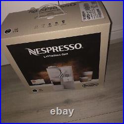 Nespresso by De'Longhi Lattissima One EN500. BK Coffee Machine Black
