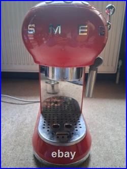 Smeg ECF01CRUK Cream Coffee Machine