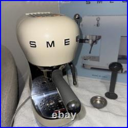 Smeg ECF02CRUK Espresso Coffee Machine Cream-Fast Dispatch