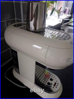Smeg ECF02CRUK Espresso Coffee Machine with 15 Bar Cream-Fast Dispatch