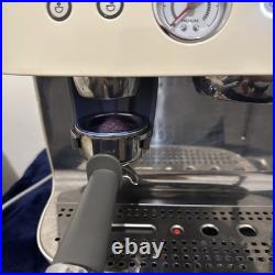 Smeg EGF03CRUK Espresso Coffee Machine with Grinder and Gloss Cream Smeg EGF03CRUK Espresso Coffee Machine with Grinder and Gloss Cream